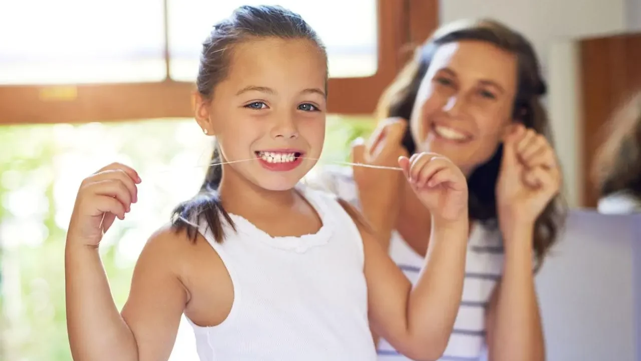 il mio impegno per la comunita (1) usare-il-filo-interdentale