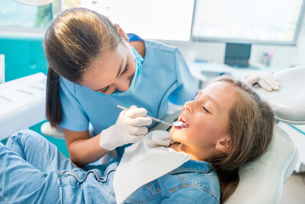 bambina dal dentista
